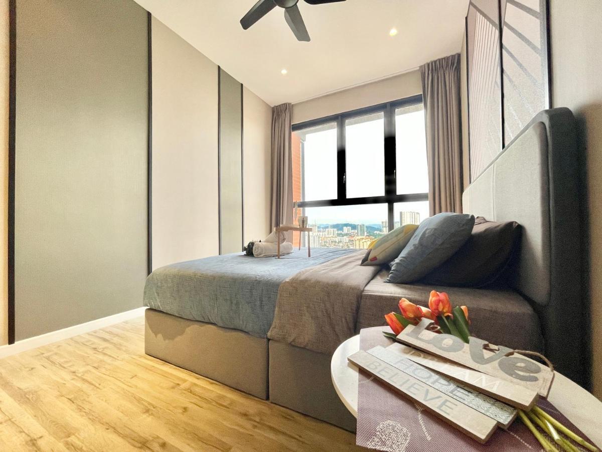 Modern 2B2B Apt Near Mid Valley - Wifi - Infinity Pool - Gym กัวลาลัมเปอร์ ภายนอก รูปภาพ
