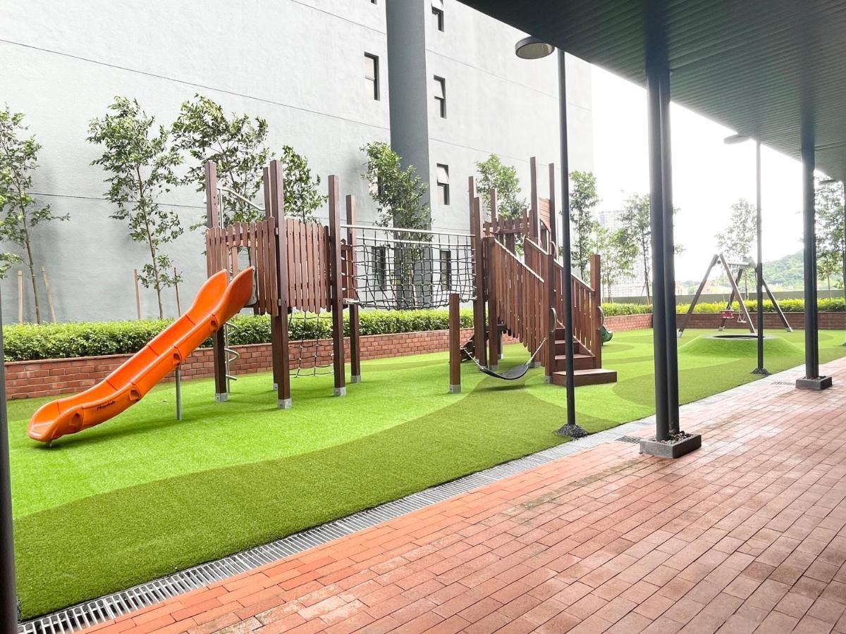 Modern 2B2B Apt Near Mid Valley - Wifi - Infinity Pool - Gym กัวลาลัมเปอร์ ภายนอก รูปภาพ